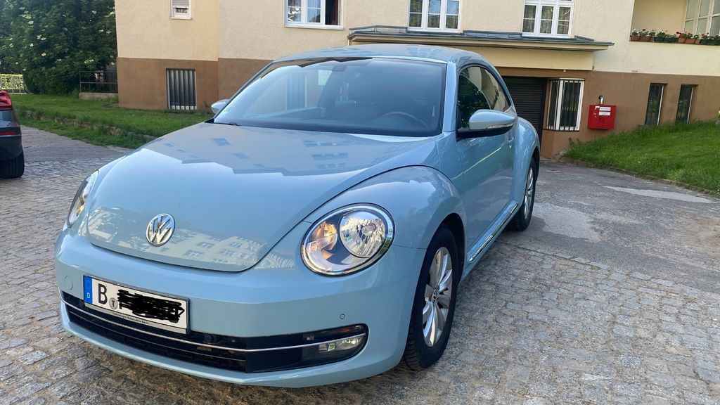 VW Beetle 82.000 km 7.999 &euro; Berlin 12057