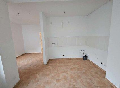 Etagenwohnung Gotha - 3 Zimmer, 73 m&sup2;, 455&euro; | Angebot:26005411