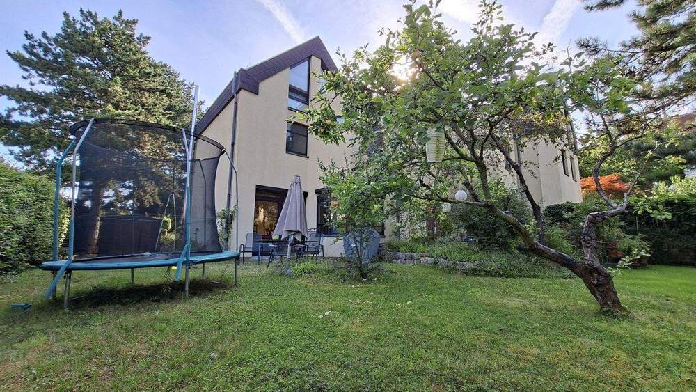 Großzügiges Reihenendhaus mit schönem Südwestgarten in Berlin-Lankwitz 6 zimmer