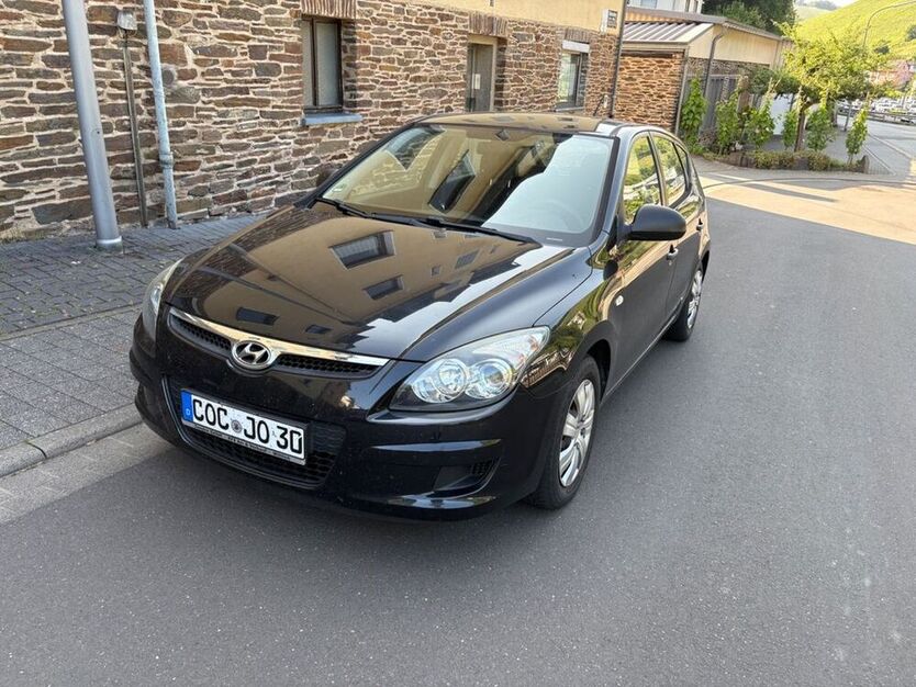 i30
