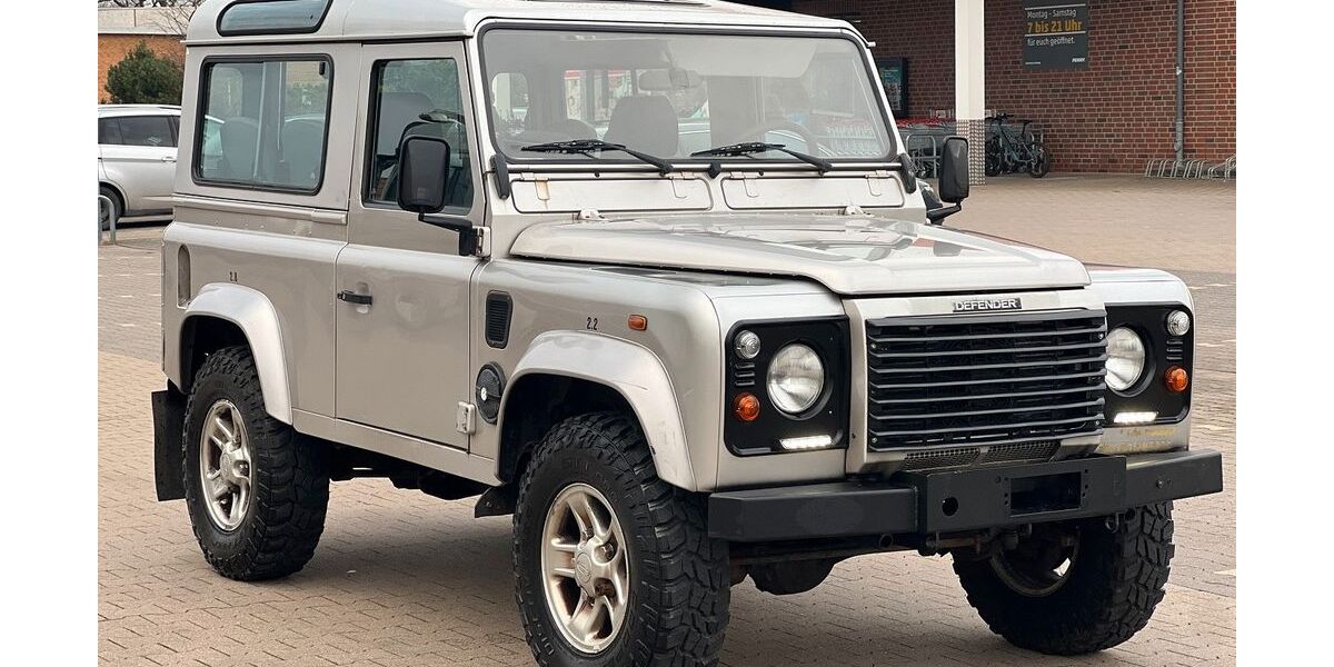 Land Rover Defender 300.000 km 17.990 € Hessisch Oldendorf 31840