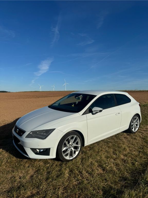 Seat Leon 103.000 km 9.800 € Reinsdorf 08141