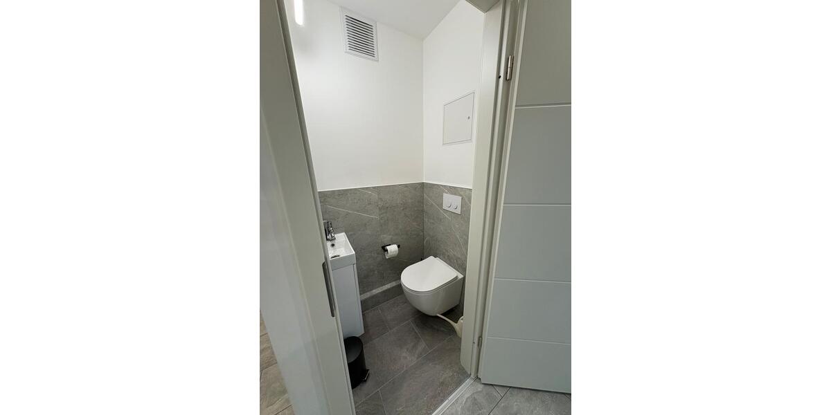 Etagenwohnung Pfullingen - 4 Zimmer, 87 m&sup2;, 1.400&euro; | Angebot:24677397