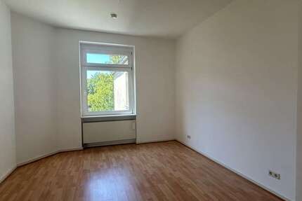 Wohnung Düsseldorf Bilk - 4 Zimmer, 93 m&sup2;, 1.350&euro; | Angebot:27133771