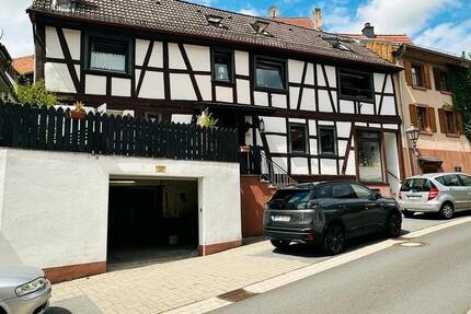 Haus Nidderau - 7.5 Zimmer, 180 m&sup2;, 330.000&euro; | Angebot:24716564