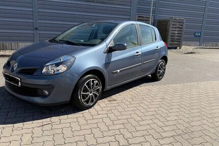 Renault Clio 122.743 km 2.850 &euro; Heide 25746