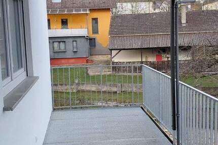 Helle 2 Zimmer DG Wohnung zimmer