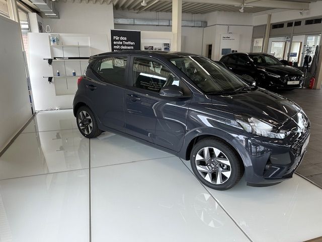 i10