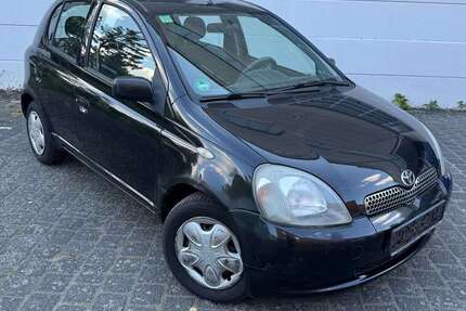 Toyota Yaris 149.000 km 1.890 &euro; Berlin 13593