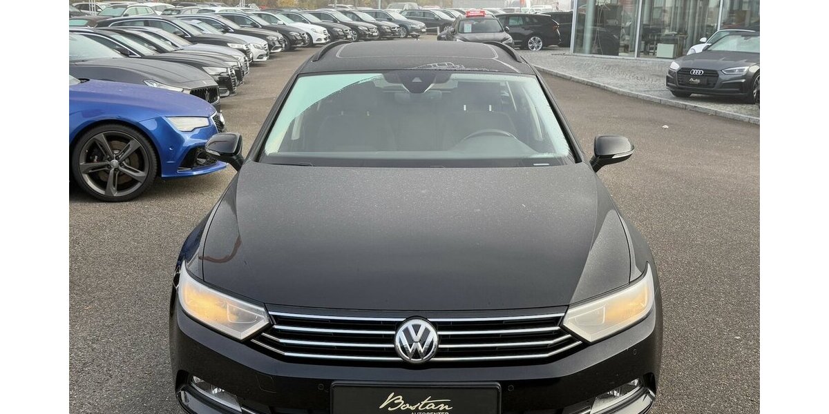 VW Passat 1.4 TSI PANORAMA/KAMERA/NAVI/DSG/MASSAGE 96.303 km 16.900 &euro; Villingen-Schwenningen 78054