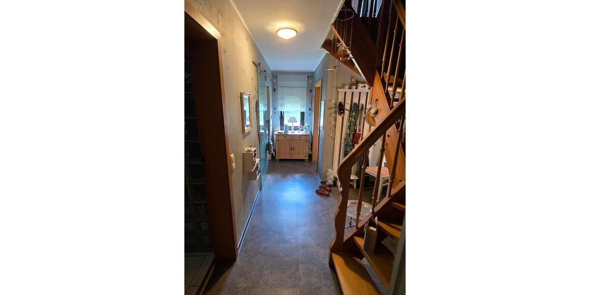 Einfamilienhaus Bad Arolsen - 5 Zimmer, 150 m&sup2;, 340.000&euro; | Angebot:27112574