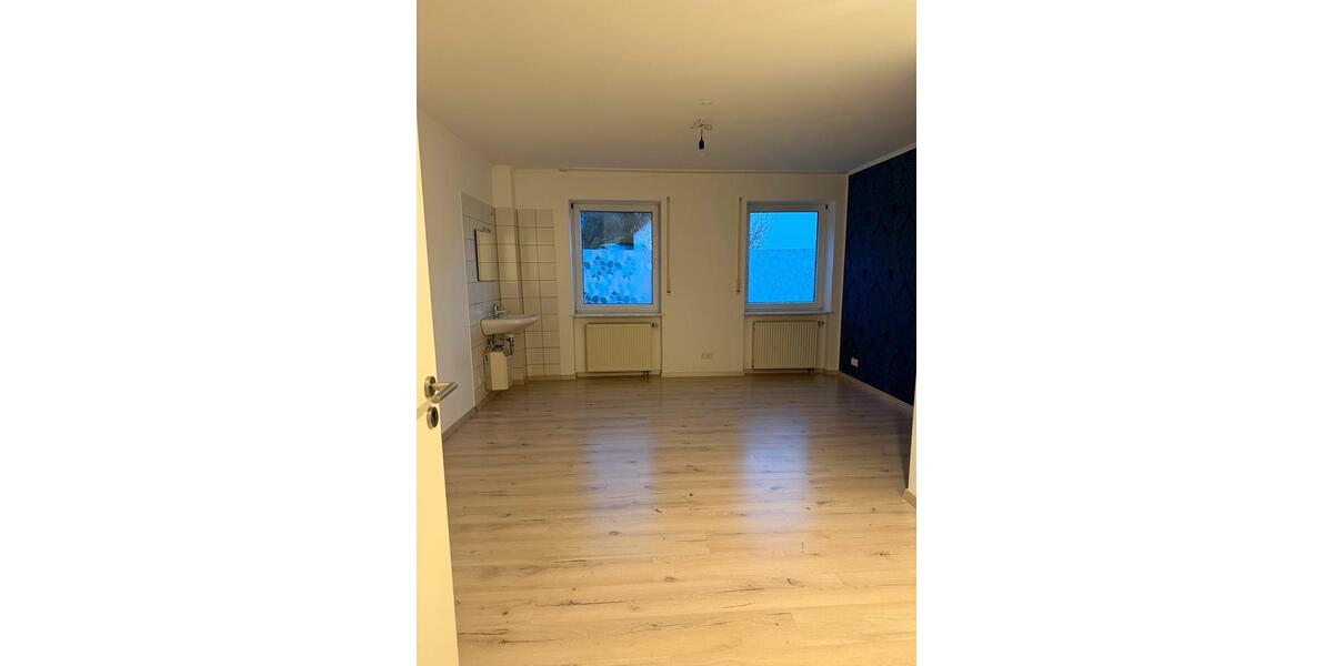 Etagenwohnung Neuwied - 3.5 Zimmer, 101 m&sup2;, 255.000&euro; | Angebot:26021202