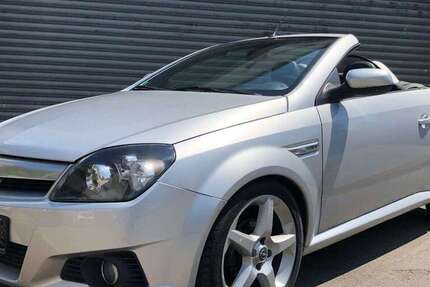 Opel Tigra 93.000 km 2.995 &euro; Altensteig 72213