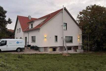 Moderne Doppelhaushälfte mit großem Garten & hochwertiger Ausstattung in ruhiger Lage - Grenzhof 5 zimmer