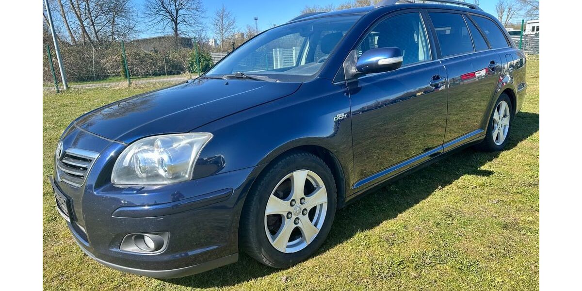 Toyota Avensis 235.229 km 2.800 &euro; Rostock 18147
