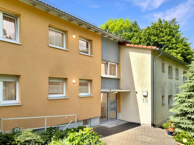 Provisionsfrei* 3,79% Rendite + Indexmiete: Vermietete 4-Zi.-Wohnung mit Kamin-Option & Garten! - Erdgeschoßwohnung Ravensburg Eschach | Angebot:26888566