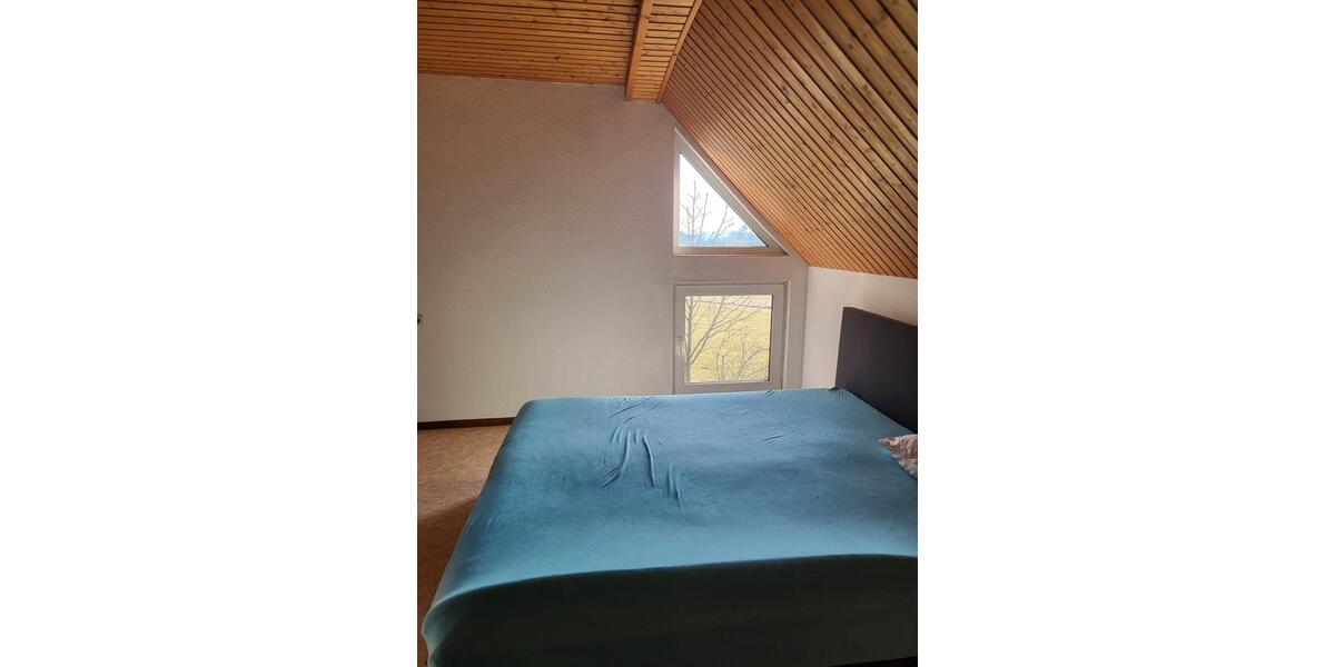 Einfamilienhaus Wilnsdorf - 10 Zimmer, 108 m&sup2;, 145.000&euro; | Angebot:26201600