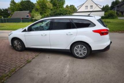 Ford Focus 214.000 km 4.999 € löhne 32584