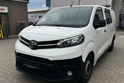 Toyota Proace (Verso) 248.000 km 8.599 &euro; Nörten Hardenberg 37176