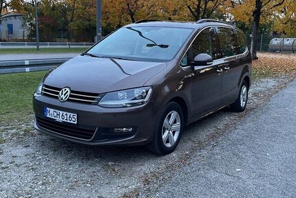 VW Sharan 129.900 km 13.999 € München 81373
