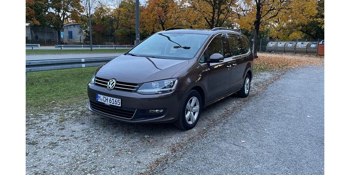 VW Sharan 129.900 km 13.999 € München 81373
