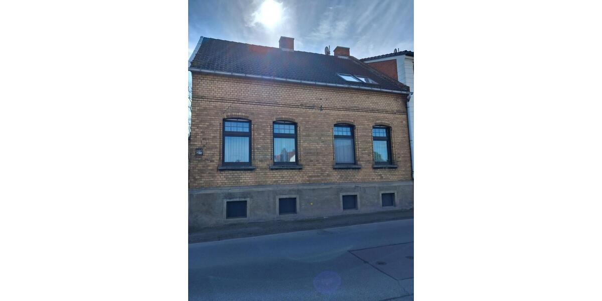 Doppelhaushälfte Haldensleben - 9 Zimmer, 122 m&sup2;, 175.000&euro; | Angebot:26235540