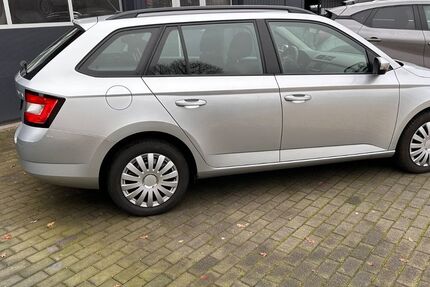 Skoda Fabia 86.159 km 9.950 &euro; Fürstenwalde 15517