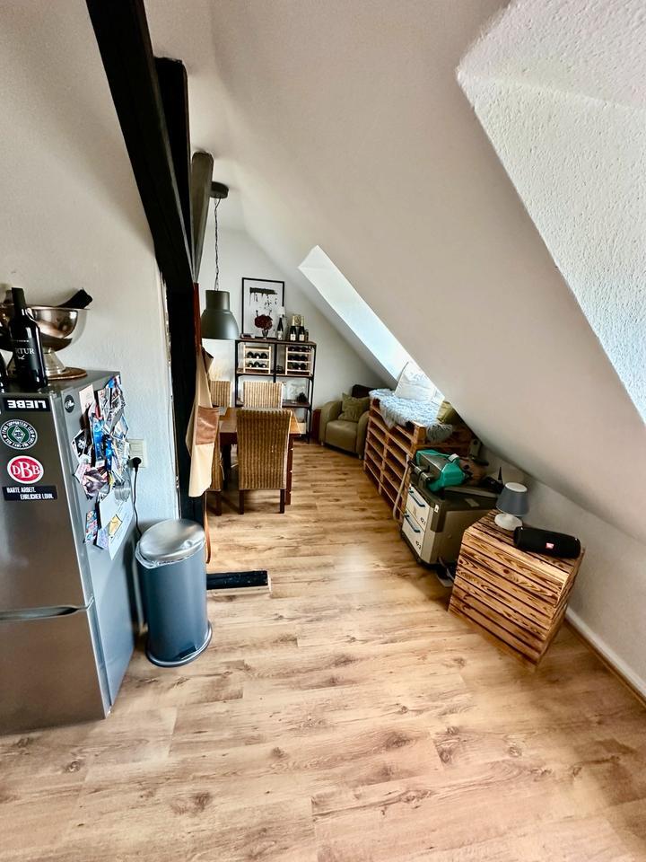 2,5 Zimmer Wohnung im DG ab 01.02.2026 zu Vermieten! zimmer