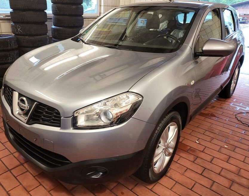 Nissan Qashqai 170.000 km 6.990 € Schömberg 75328