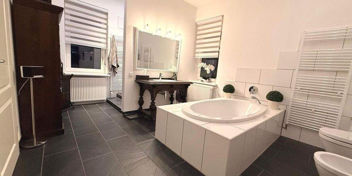 Etagenwohnung Hanau Lamboy - 3 Zimmer, 124 m&sup2;, 1.600&euro; | Angebot:24876555