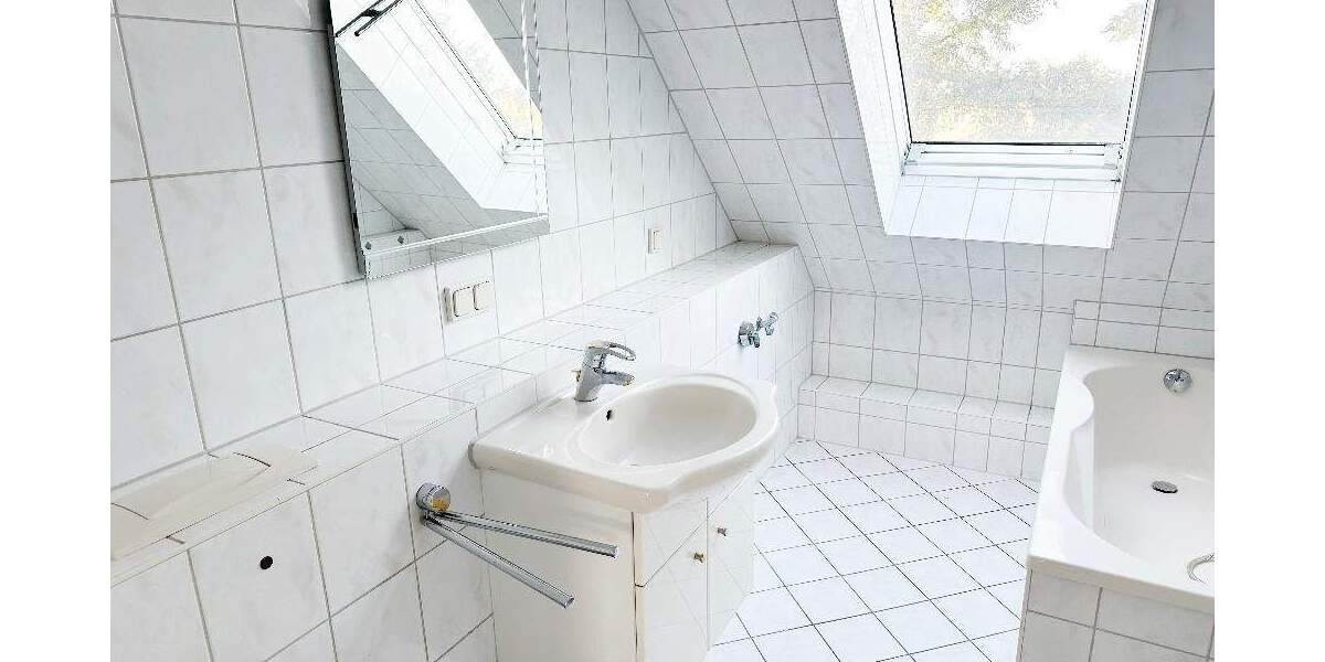 Etagenwohnung Riesa Gröba - 3 Zimmer, 74 m&sup2;, 600&euro; | Angebot:24973610