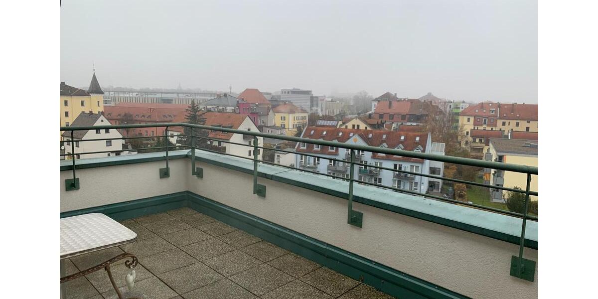 ETW in Rgb zu vermieten. 1-2 Pers, Penthouse, 2 Balkone 2 zimmer