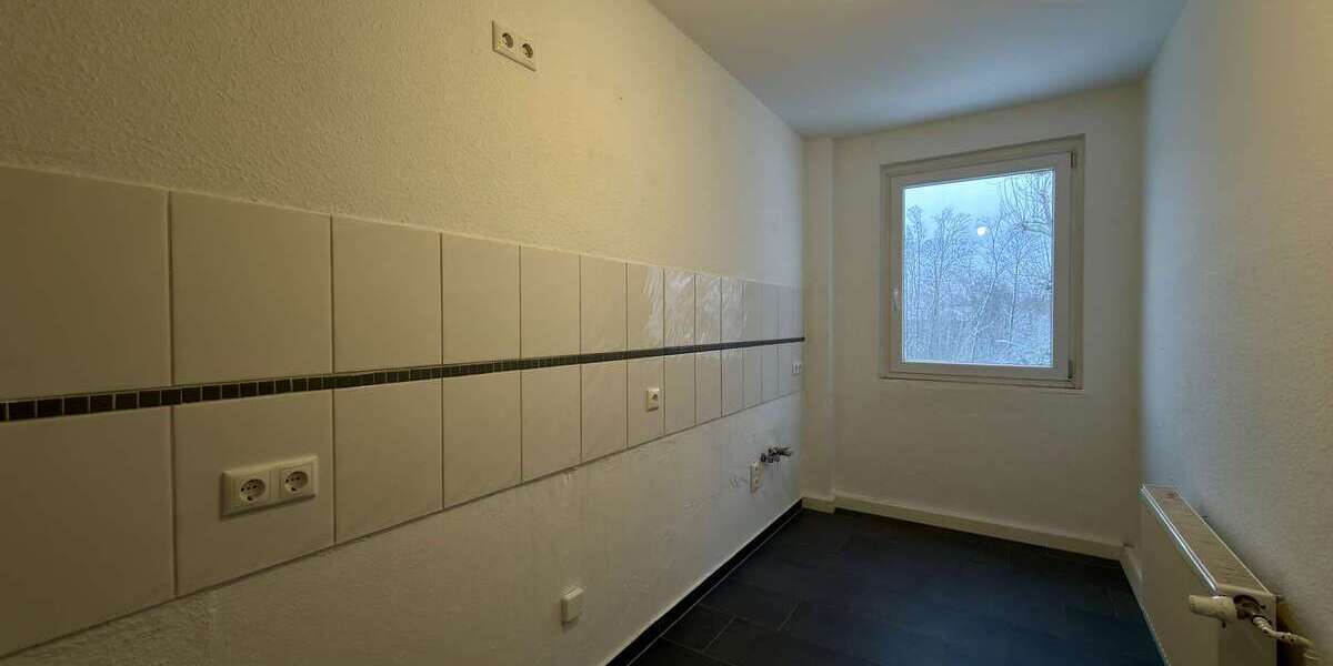 Attraktive 3,5-Zimmer-Wohnung im 2. Obergeschoss mit optionaler Garage - Etagenwohnung Essen Stadtbezirk III | Angebot:25537279