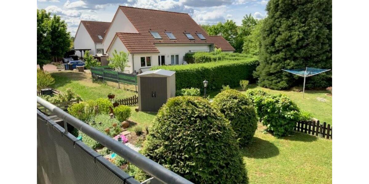 **Helle Dachgeschosswohnung zu vermieten** 3 zimmer