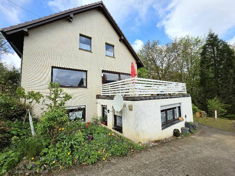 Etagenwohnung Eitorf - 3 Zimmer, 97 m&sup2;, 140.000&euro; | Angebot:26204803