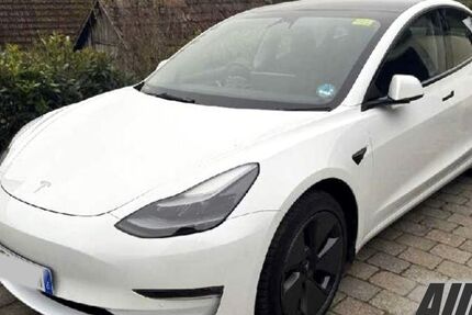 Tesla Model 3 34.950 km 28.700 &euro; Schöningen 38364