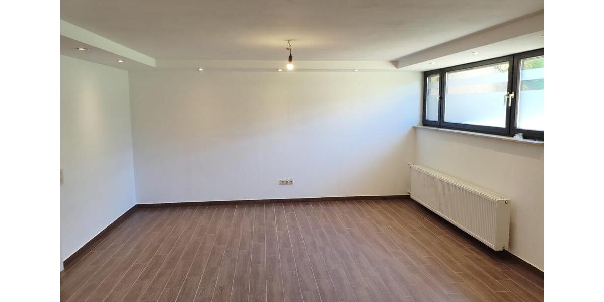 Etagenwohnung Tauberbischofsheim - 2 Zimmer, 85 m&sup2;, 650&euro; | Angebot:26293149