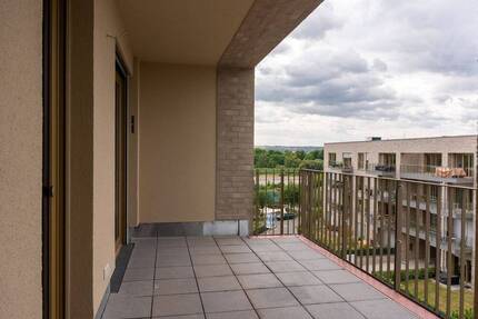 ++ Hochwertige 3-RaumWohnung + Loggia + separate Küche ++