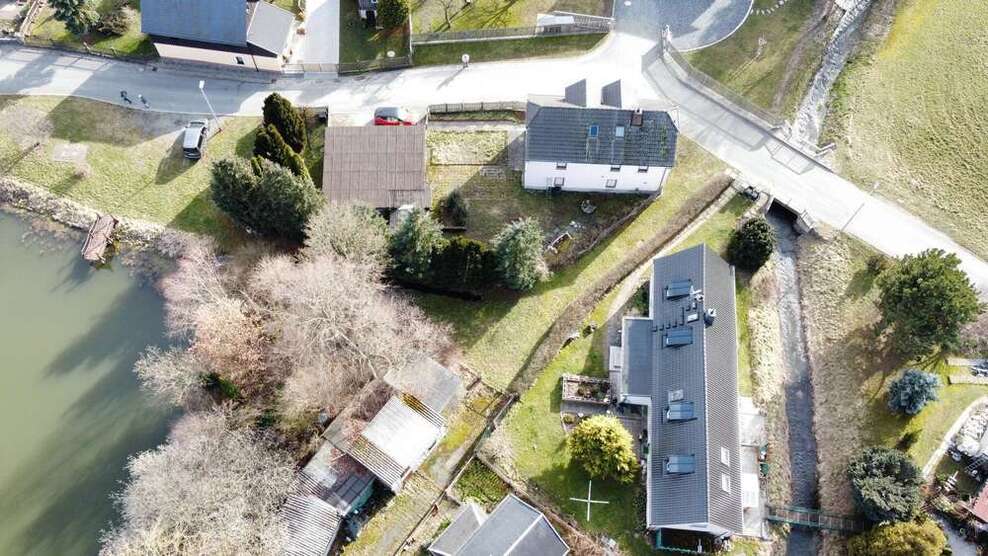 Haus zum Kaufen in Weischlitz 49.000 € 130 m²