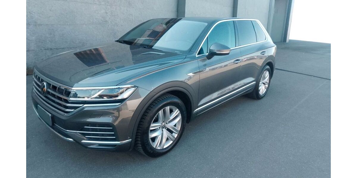 VW Touareg 187.200 km 32.400 &euro; Paderborn 33106