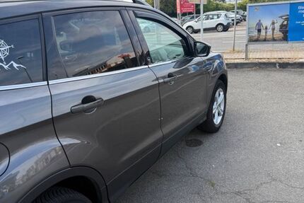 Ford Kuga 133.500 km 8.000 &euro; Bendorf 56170