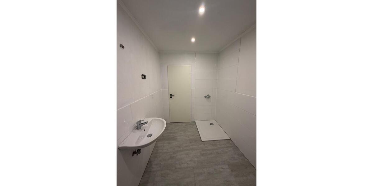 Erdgeschoßwohnung Gemünden - 4 Zimmer, 125 m&sup2;, 800&euro; | Angebot:26416103