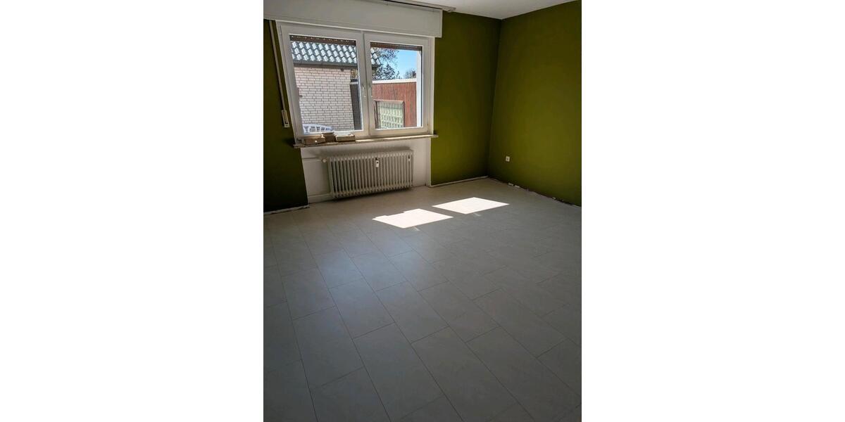 Erdgeschoßwohnung Schloß Holte-Stukenbrock Stukenbrock - 3 Zimmer, 85 m&sup2;, 765&euro; | Angebot:26294698