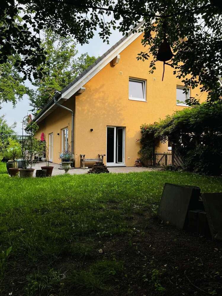 Haus zum Kaufen in Hamburg 780.000 € 198 m²