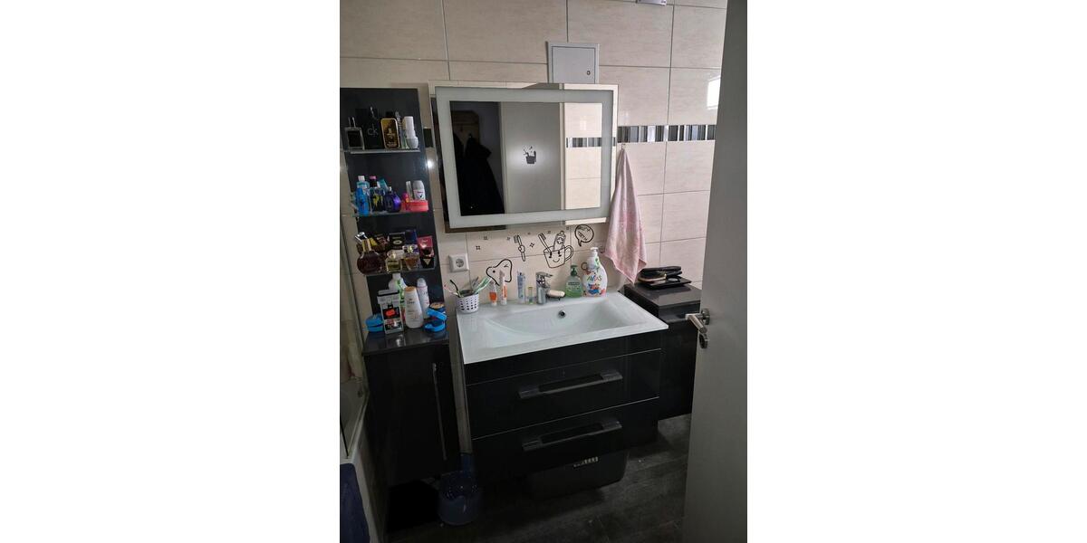 Etagenwohnung Blumberg - 3 Zimmer, 70 m&sup2;, 600&euro; | Angebot:26368825