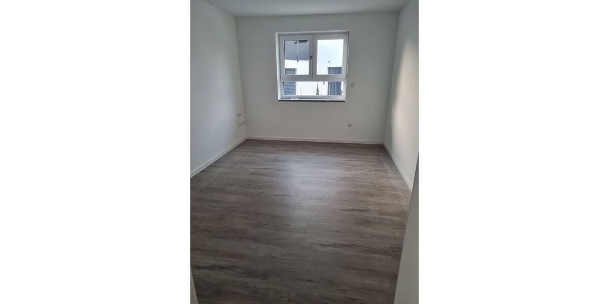 **Neubau Erstbezug, Traumhafte und moderne 4-ZIMMER EG.-Maisonette Whg. in Bischofsheim** - Maisonettenwohnung Bischofsheim | Angebot:26834792