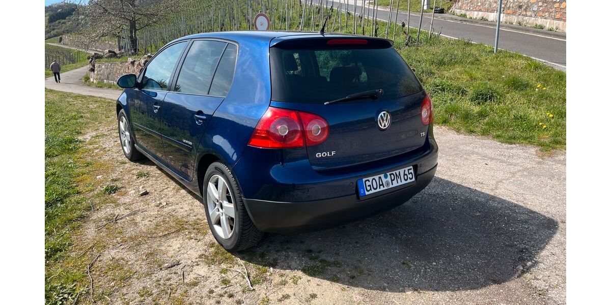 VW Golf 200.000 km 1.500 &euro; Oberwesel 55430