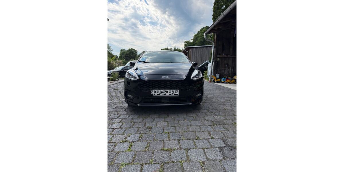 Ford Fiesta 52.200 km 11.500 &euro; Schwarzenberg 08340