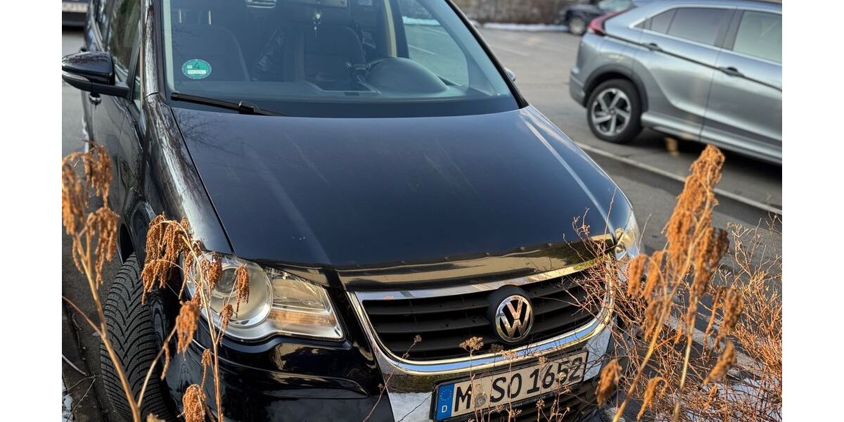 VW Touran 269.500 km 3.500 &euro; Unterhaching 82008