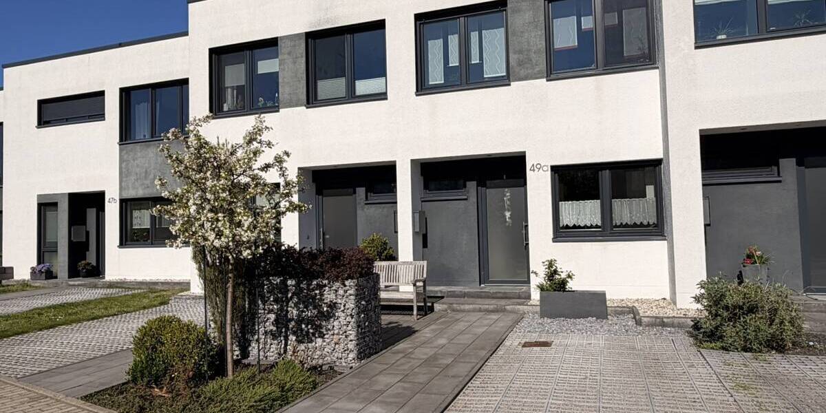 Reihenmittelhaus Bitterfeld-Wolfen Bitterfeld - 3 Zimmer, 95 m&sup2;, 320.000&euro; | Angebot:26435646